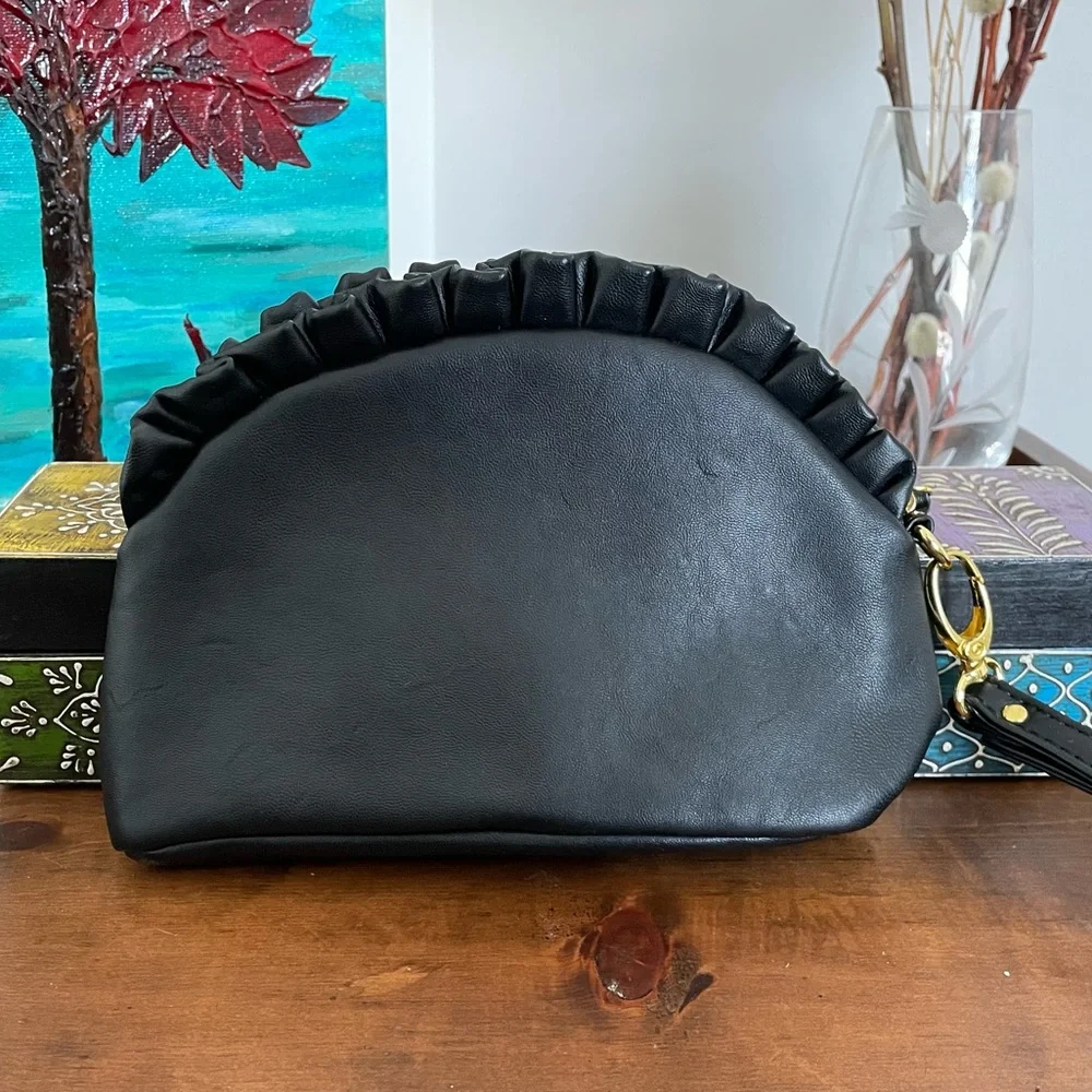 3/25$ 🛒 Ruffled-edge Wrislet Purse - Picture 2 of 11